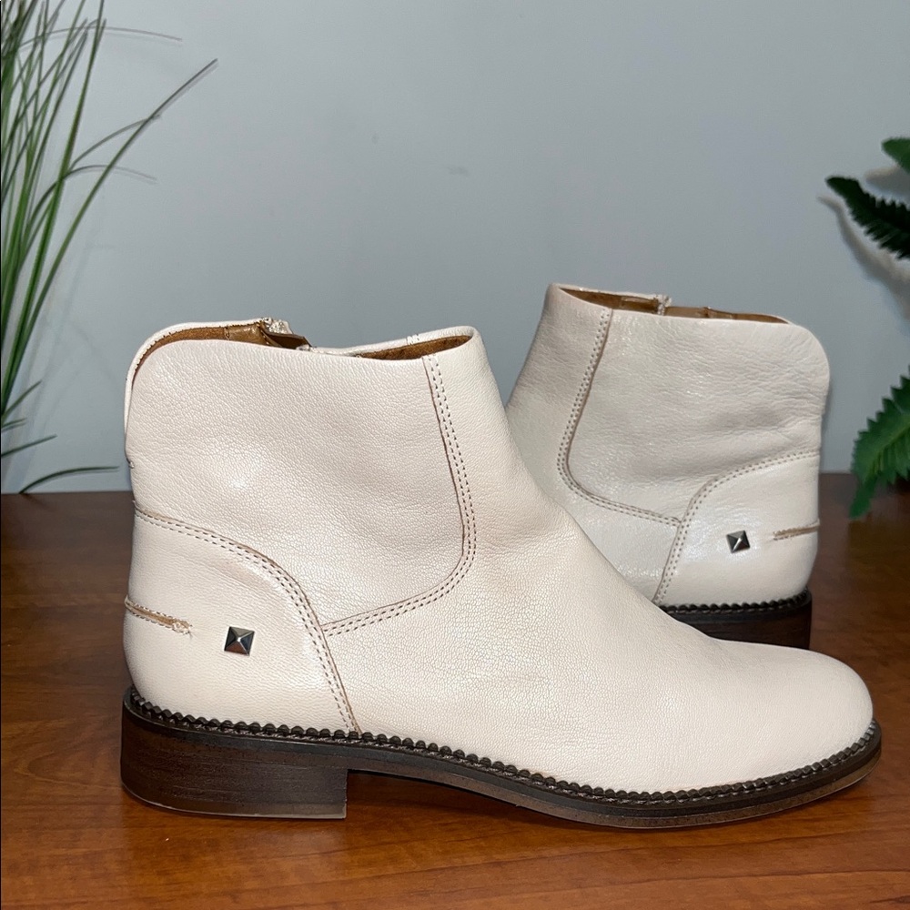 Franco Sarto Cream Hero Stud Leather Ankle Booties NEW